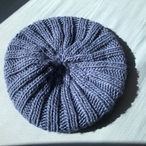 Knitted beret - blue